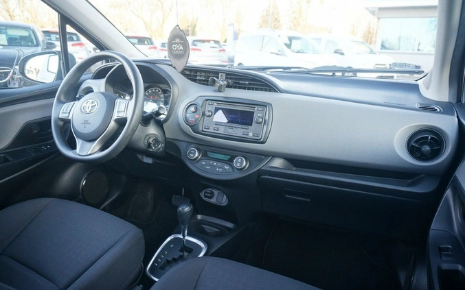Toyota Yaris cena 45700 przebieg: 171574, rok produkcji 2018 z Grodków małe 562